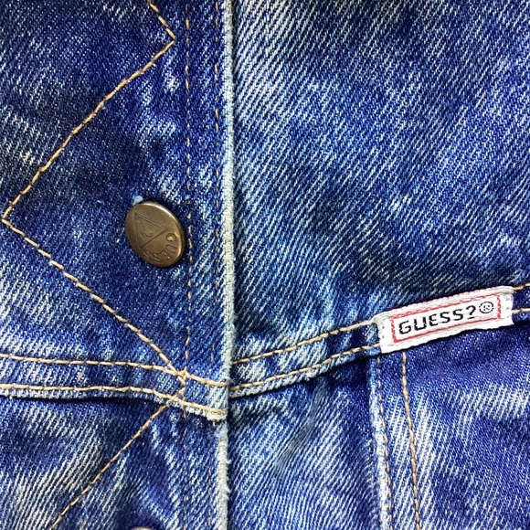 Vintage 80’s/90’s GUESS Denim/Jean jacket, cropped.  Women, size L - Picture 5 of 8